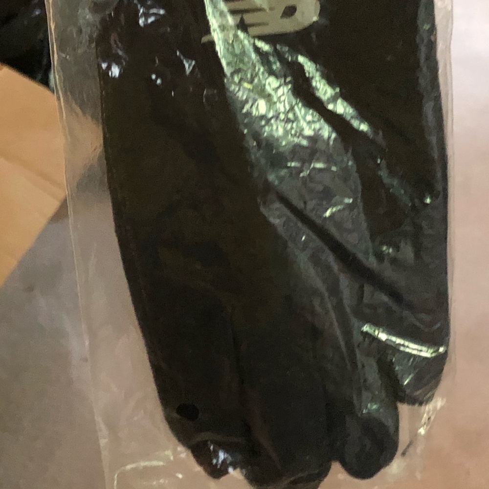 Touch screen gloves - Picture 4 of 5